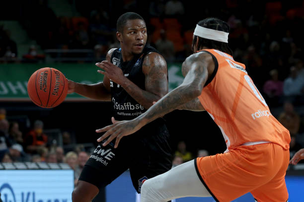 略的年轻化 略的年轻化