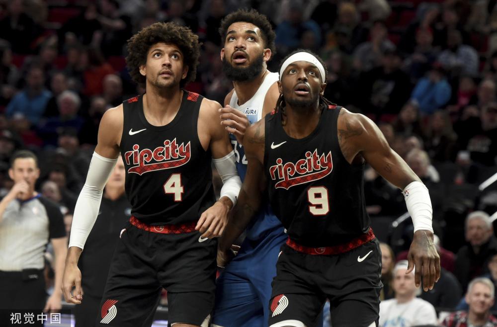 在季后赛中 在季后赛中