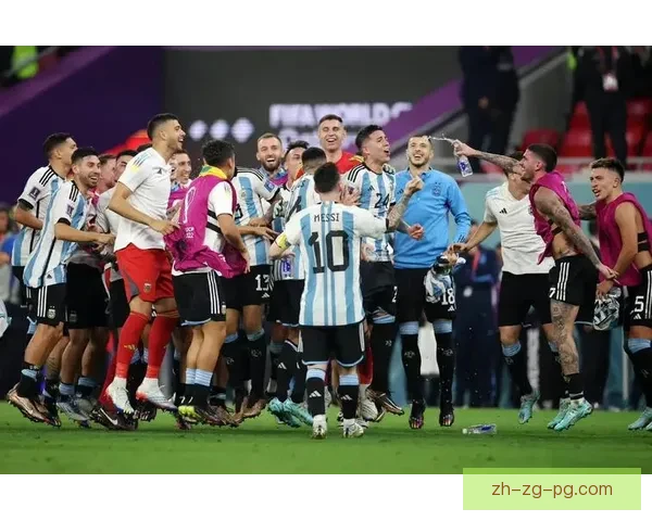 世界杯新闻：巴西力压阿根廷，晋级八强