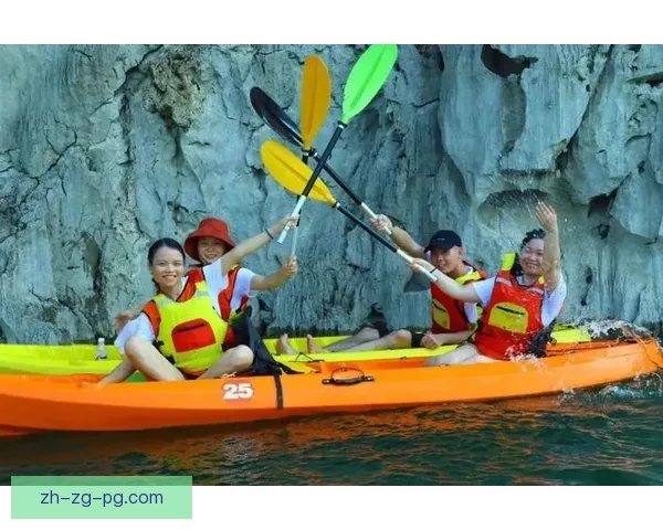 划艇赛程精彩纷呈，激情迸发