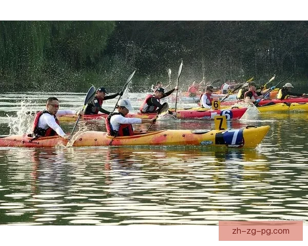 皮划艇比赛：激烈角逐揭晓，巅峰对决惊险上演